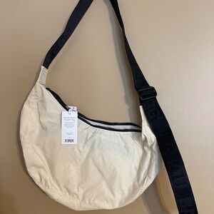 NWT Cream Baggu Medium Crescent Bag